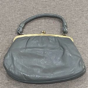 Cantessa Vintage Leather Kiss Lock Purse